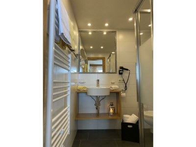 Apartment Tirol-Apartment/1 Schlafraum/Dusche, WC - Features photo 51