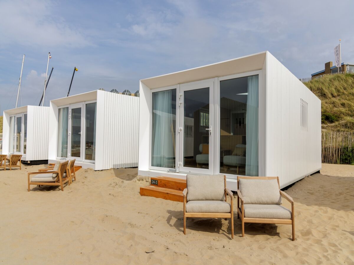 Holiday park Beach House in Zandvoort with Sea View