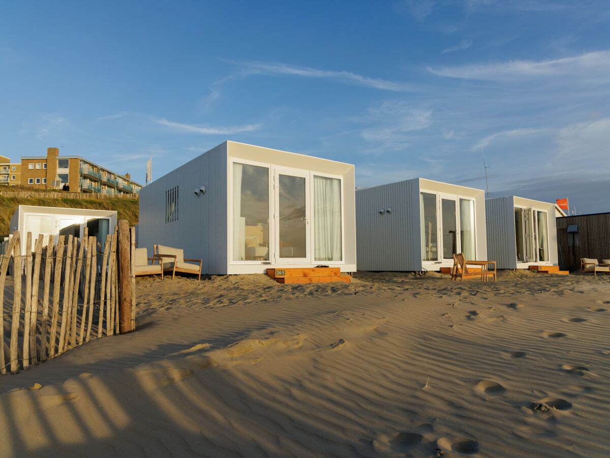Holiday park Beach House in Zandvoort with Sea View - Outdoor photo 3