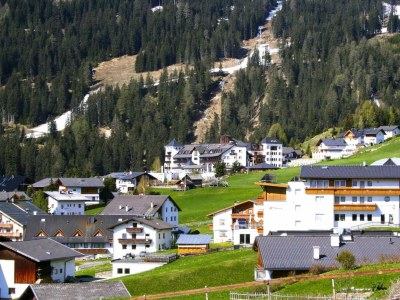 Holiday house Chalet in Fiss mit Bergpanorama - Outdoor photo 8