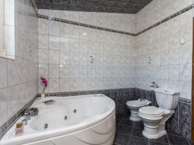 Villa Villa Almas with Heated Pool - Villa Almas with Private Heated Pool - Features photo 21