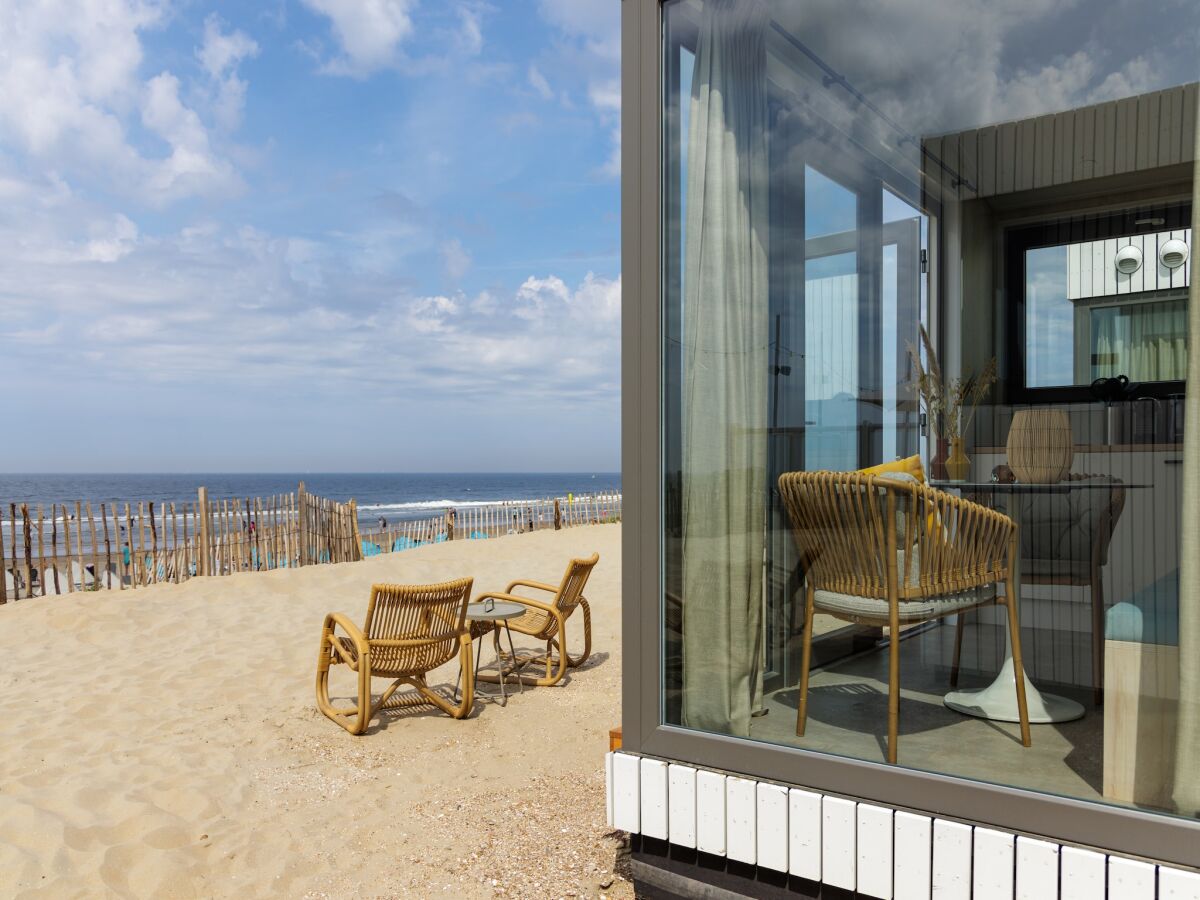 Holiday park Beach House in Zandvoort with Sea View - Outdoor photo 3