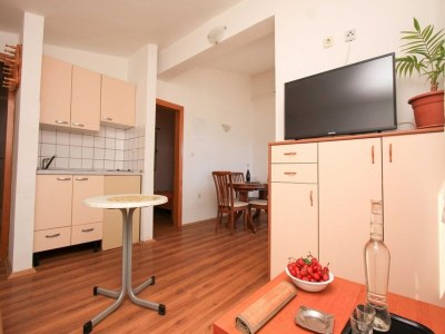 Apartment Apartments Ereš Zuronja-One-Bedroom Apartment with Sea View 2 - Outdoor photo 8