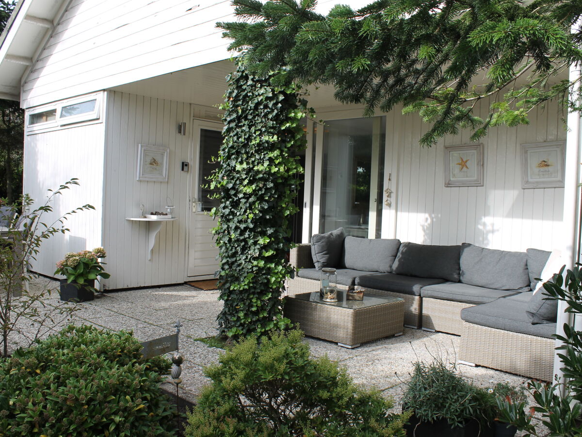 Holiday apartment The White House by the Sea