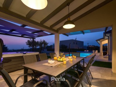 Villa Cozy Villa with heated pool and Jacuzzi near Novigrad - Outdoor photo 12