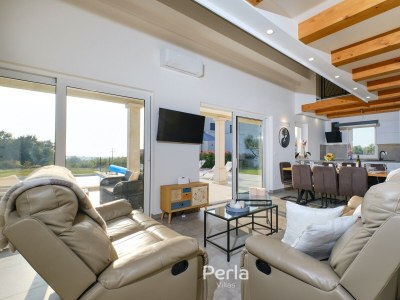 Villa Cozy Villa with heated pool and Jacuzzi near Novigrad - Features photo 25