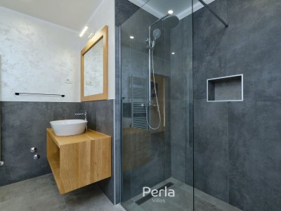 Villa Cozy Villa with heated pool and Jacuzzi near Novigrad - Features photo 29