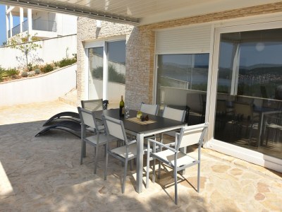 Apartment Apartment by the Beach in Dalmatia - Outdoor photo 3