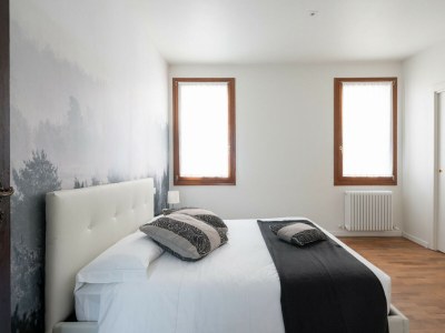 Apartment San Marco Style Canal View Apt. 2 - LOCZ - Features photo 9