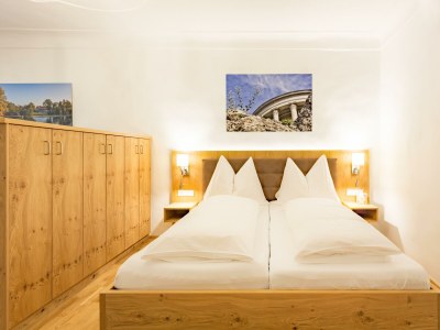 Apartment Apt. 4 Haydn, Dusche, WC, 1 Schlafraum - Features photo 15