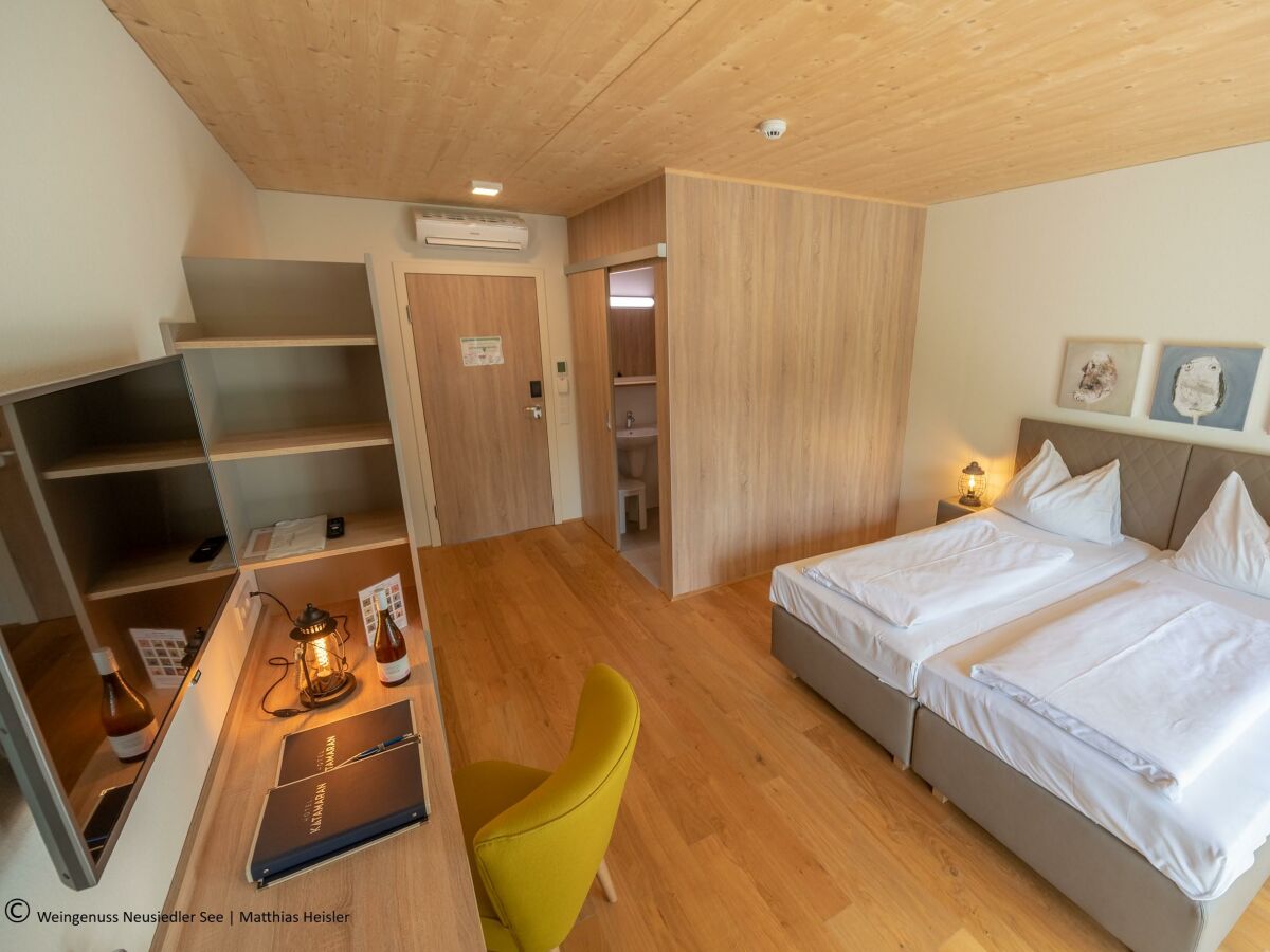 Holiday room Doppelzimmer Parkseite, Dusche, WC - Outdoor photo 2