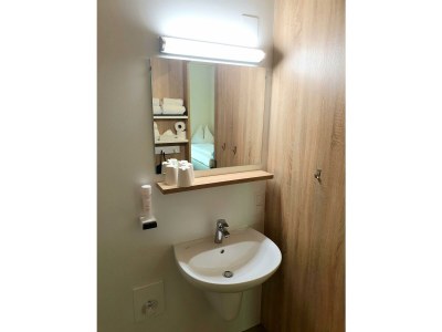 Holiday room Doppelzimmer Parkseite, Dusche, WC - Features photo 40
