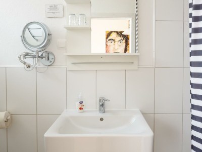 Holiday room Doppelzimmer mit kleinem Balkon (Zimmer7) - Features photo 33