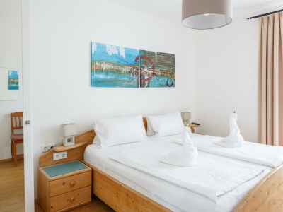 Holiday room Doppelzimmer mit Balkon Hofseite (Zimmer 11) - Features photo 30