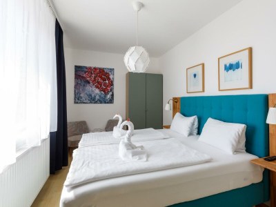 Holiday room Doppelzimmer mit Boxspringbett Hofseite (Zi 5) - Features photo 28