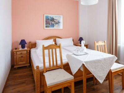 Holiday room Standard Doppelzimmer Hofseite (Zimmer 9) - Features photo 28