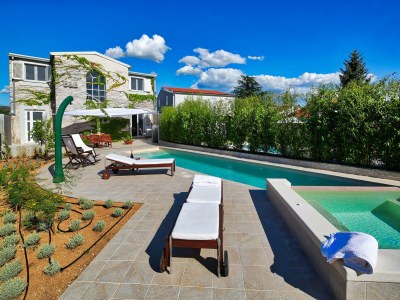 Villa Charmante Villa mit Pool - Outdoor photo 11