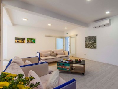 Villa Charmante Villa mit Pool - Features photo 19