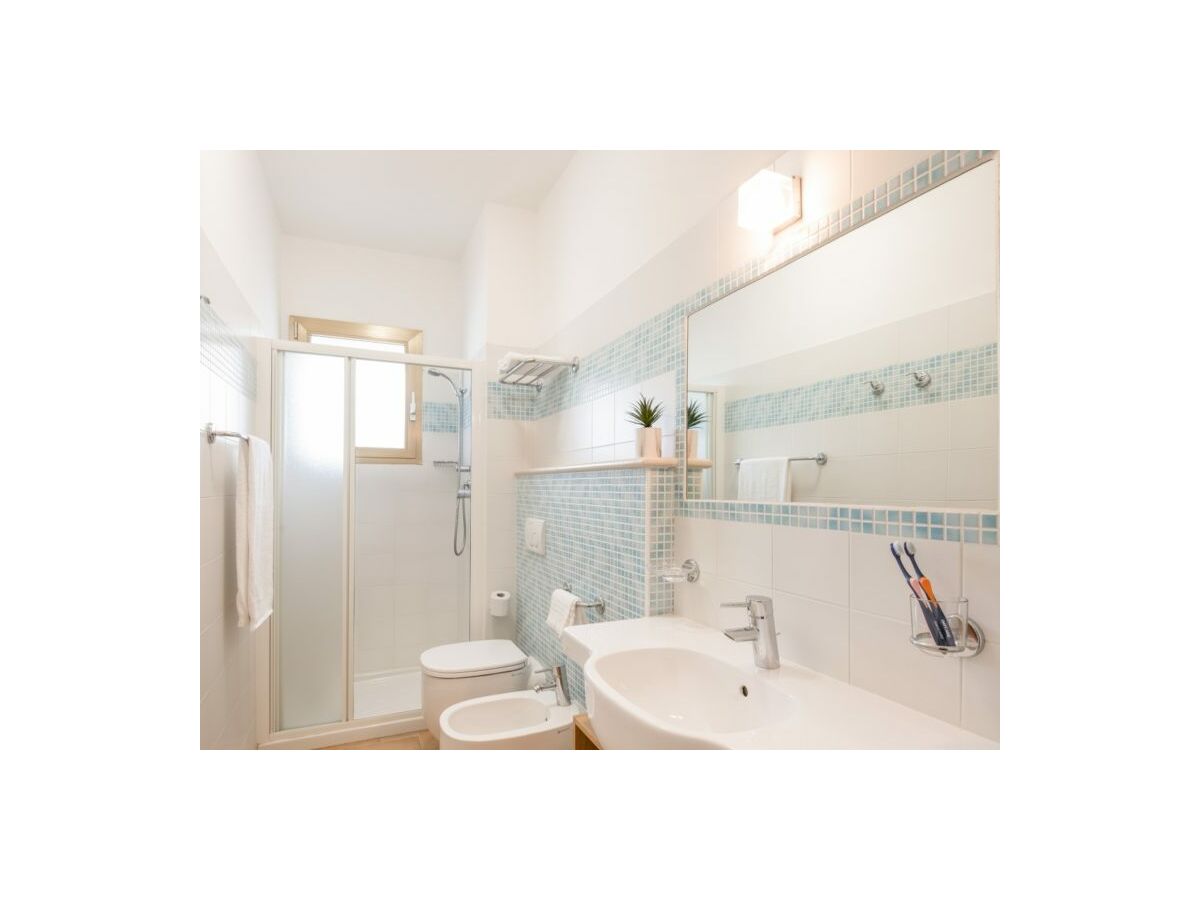 Apartment Apartment 5 Overview - Features photo 3