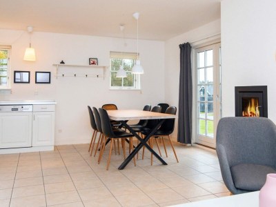 Holiday house Modern holiday home with sauna - Outdoor photo 18