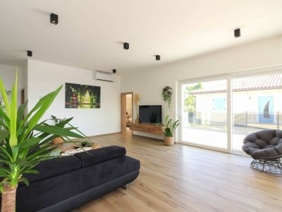 Holiday house Villa Pergosa with sea view and sauna - Features photo 16