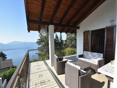 Holiday house Rustic Villa with Lake Views - Outdoor photo 11