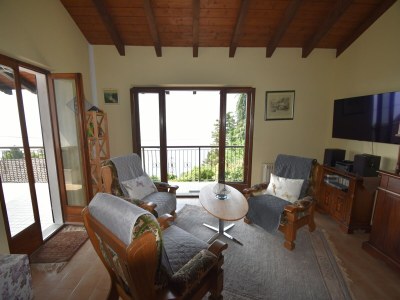 Holiday house Rustic Villa with Lake Views - Features photo 13