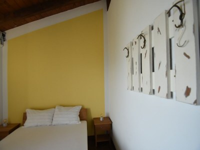 Holiday house Rustic Villa with Lake Views - Features photo 17