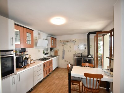 Holiday house Rustic Villa with Lake Views - Features photo 26