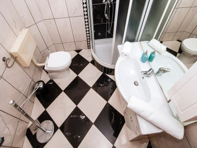 Holiday house Holiday Home Jasenice near Beach & Pool - Features photo 32