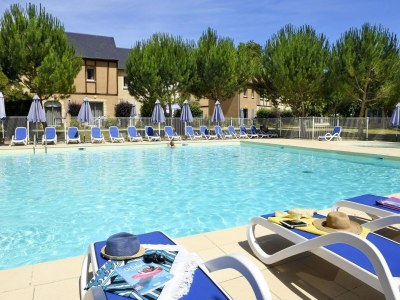 Holiday park Apartment in France with Pool Views - Outdoor photo 15