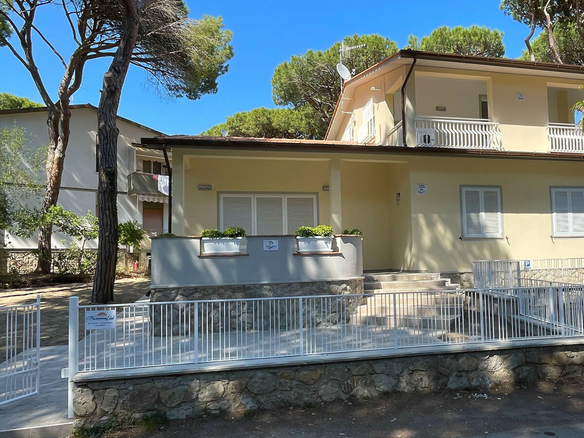 Apartment Appartamento Giglio vicino al mare - Outdoor photo 2