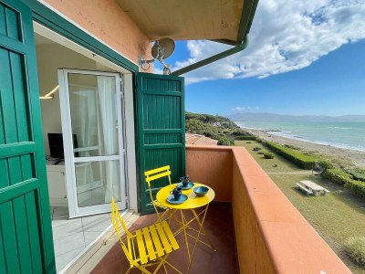 Apartment Appartamento La Ginestra sulla Spiaggia in Albinia - Apartment