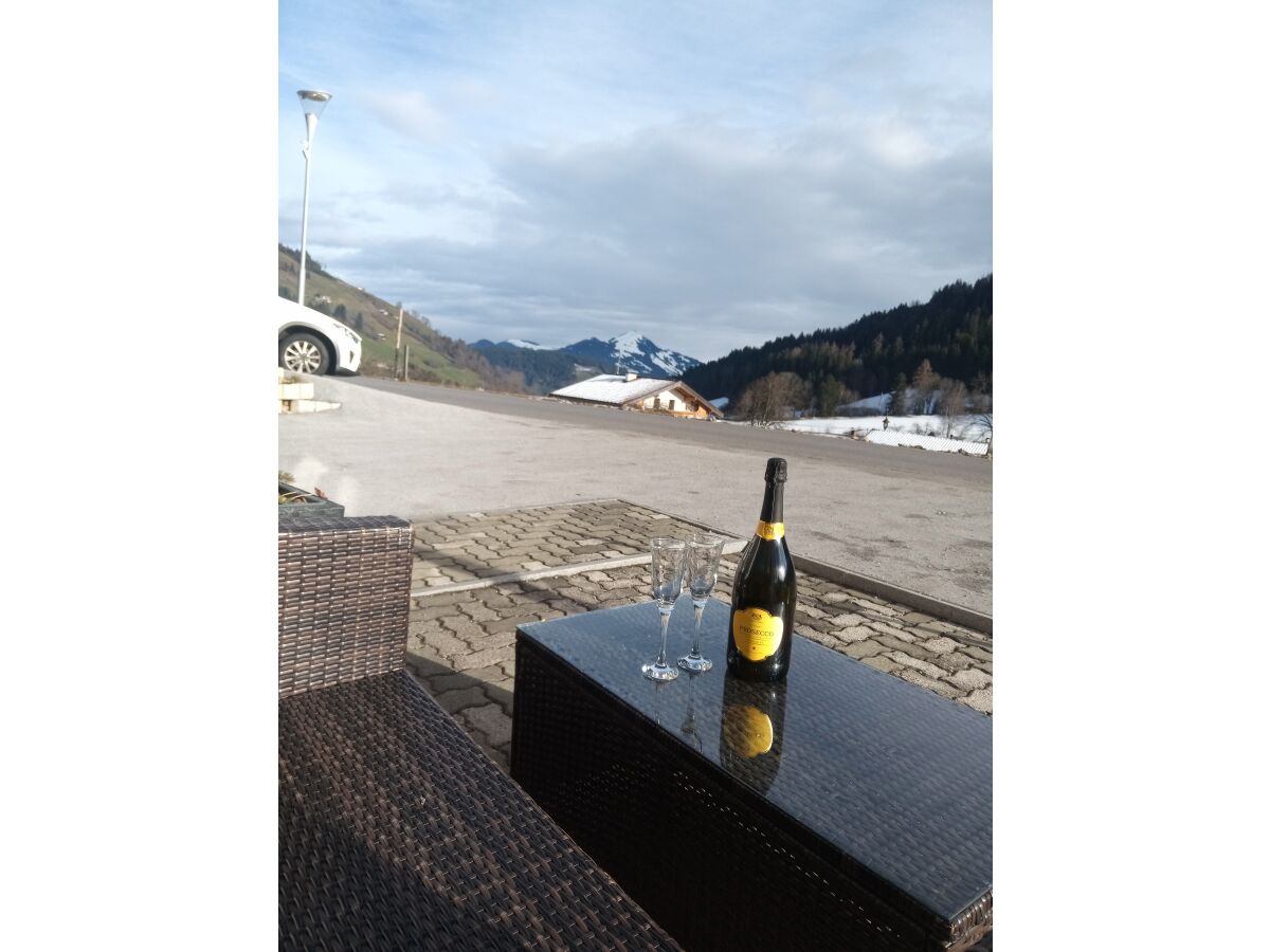 Holiday apartment Cornelia's Holiday Apartment - Outdoor photo 2