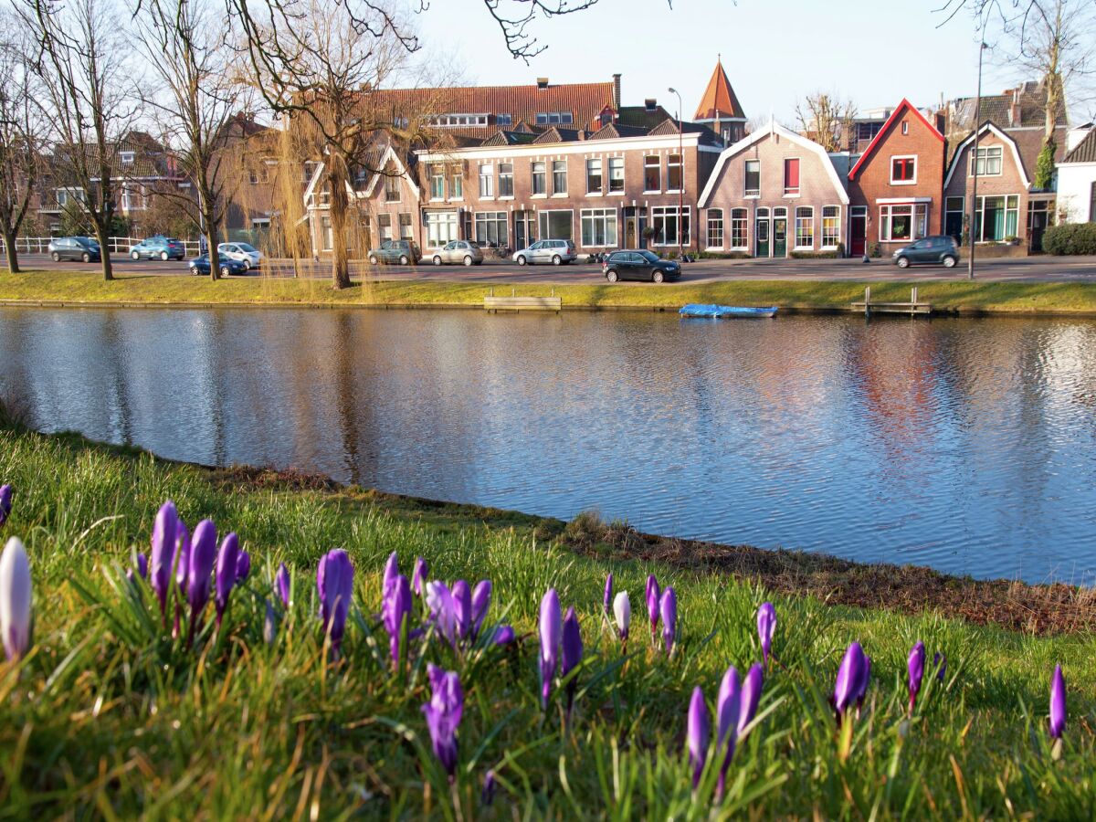 Holiday house Ferienhaus am Kanal in Alkmaar - Outdoor photo 2