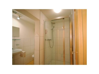 Holiday room Zimmer Nr. 5 "Steinröschen" mit Dusche, WC - Features photo 65