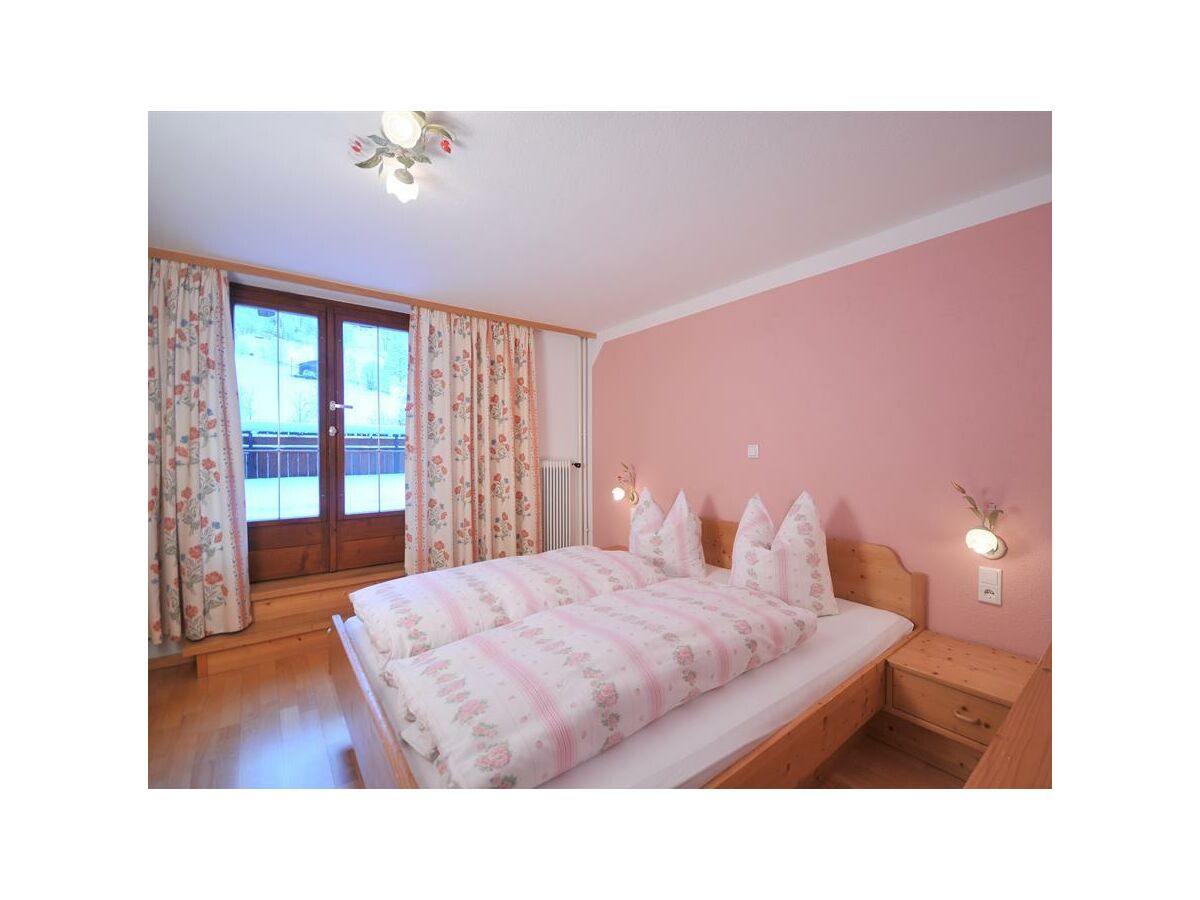 Holiday room Zimmer Nr. 2 "Alpenrebe" mit Dusche, WC