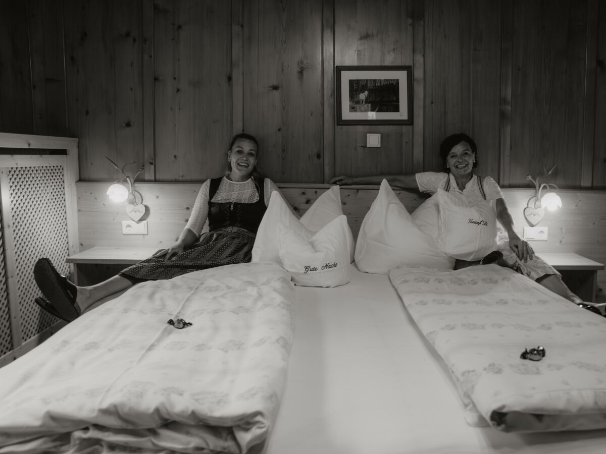 Holiday room Zimmer Nr. 2 "Alpenrebe" mit Dusche, WC - Outdoor photo 2