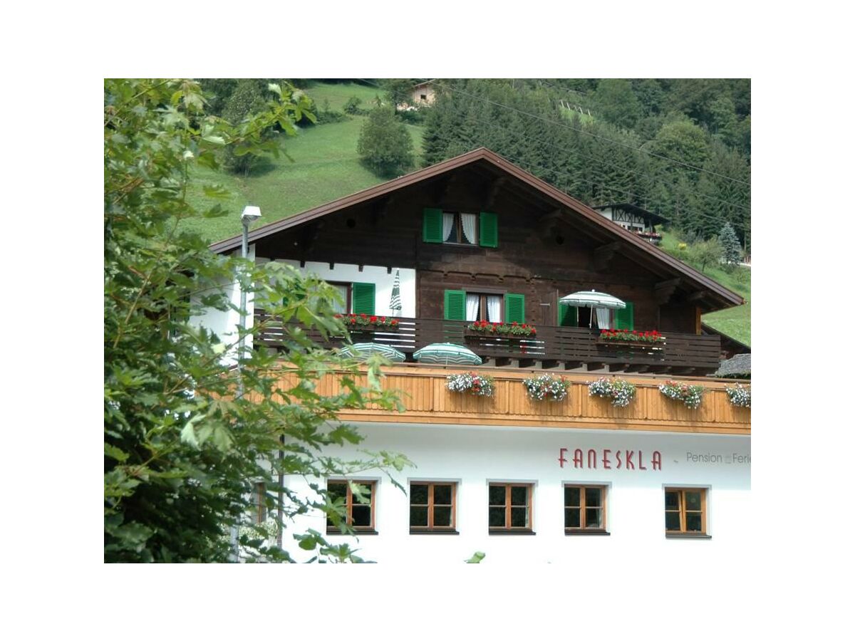 Holiday room Zimmer Nr. 2 "Alpenrebe" mit Dusche, WC - Outdoor photo 4