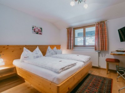 Holiday room Zimmer Nr. 3 "Alpenveilchen" mit Dusche, WC - Outdoor photo 40