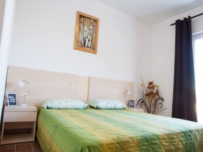 Apartment Apartments Paula - One Bedroom Apartment with Terrace 1 - Features photo 9