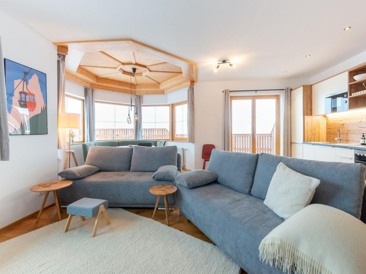 Apartment Apartment in Stubai near Ski Lift