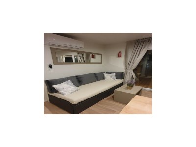 caravan Mobile Homes Karlo & Dino - Two Bedroom Mobile Home with Terrace - Features photo 10