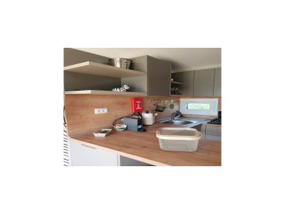 caravan Mobile Homes Karlo & Dino - Two Bedroom Mobile Home with Terrace - Features photo 13