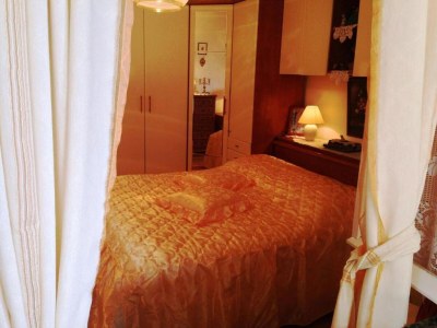 Apartment Guest House Ruza - Double Room with Shared Bathroom - Features photo 3