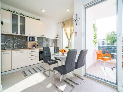 Apartment Apartment Anka - One Bedroom Apartment with Terrace - Features photo 9