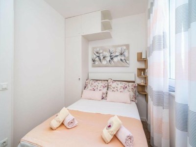 Apartment Apartment Anka - One Bedroom Apartment with Terrace - Features photo 10