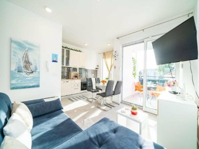 Apartment Apartment Anka - One Bedroom Apartment with Terrace - Features photo 13