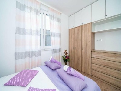 Apartment Apartment Anka - One Bedroom Apartment with Terrace - Features photo 17