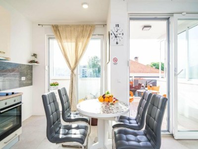 Apartment Apartment Anka - One Bedroom Apartment with Terrace - Features photo 19